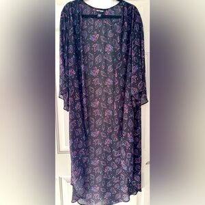 Hot Topic Black and Purple Crystal Patterned Duster/Kimono Size 0/1